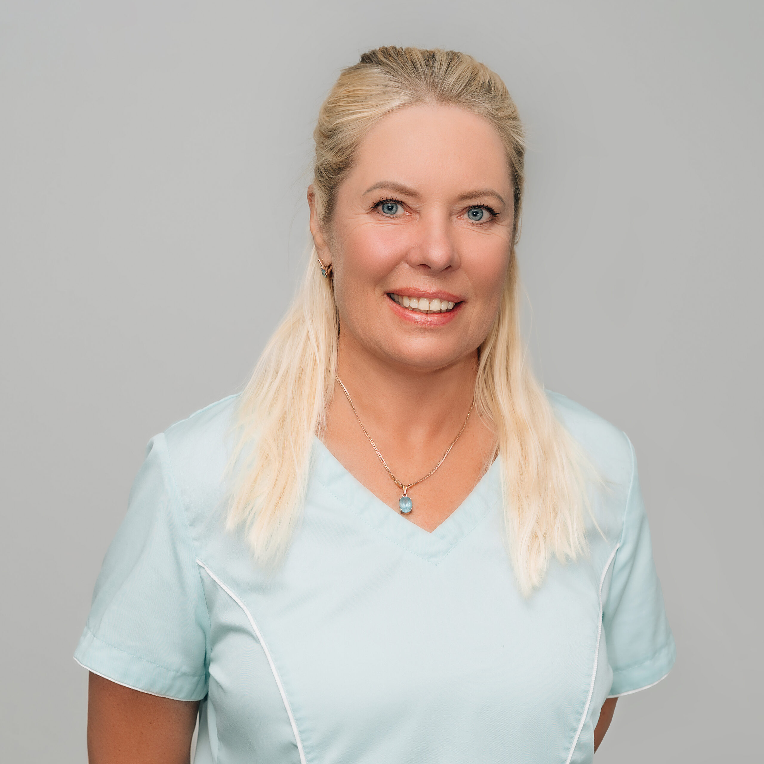 Dr. Eve Paas